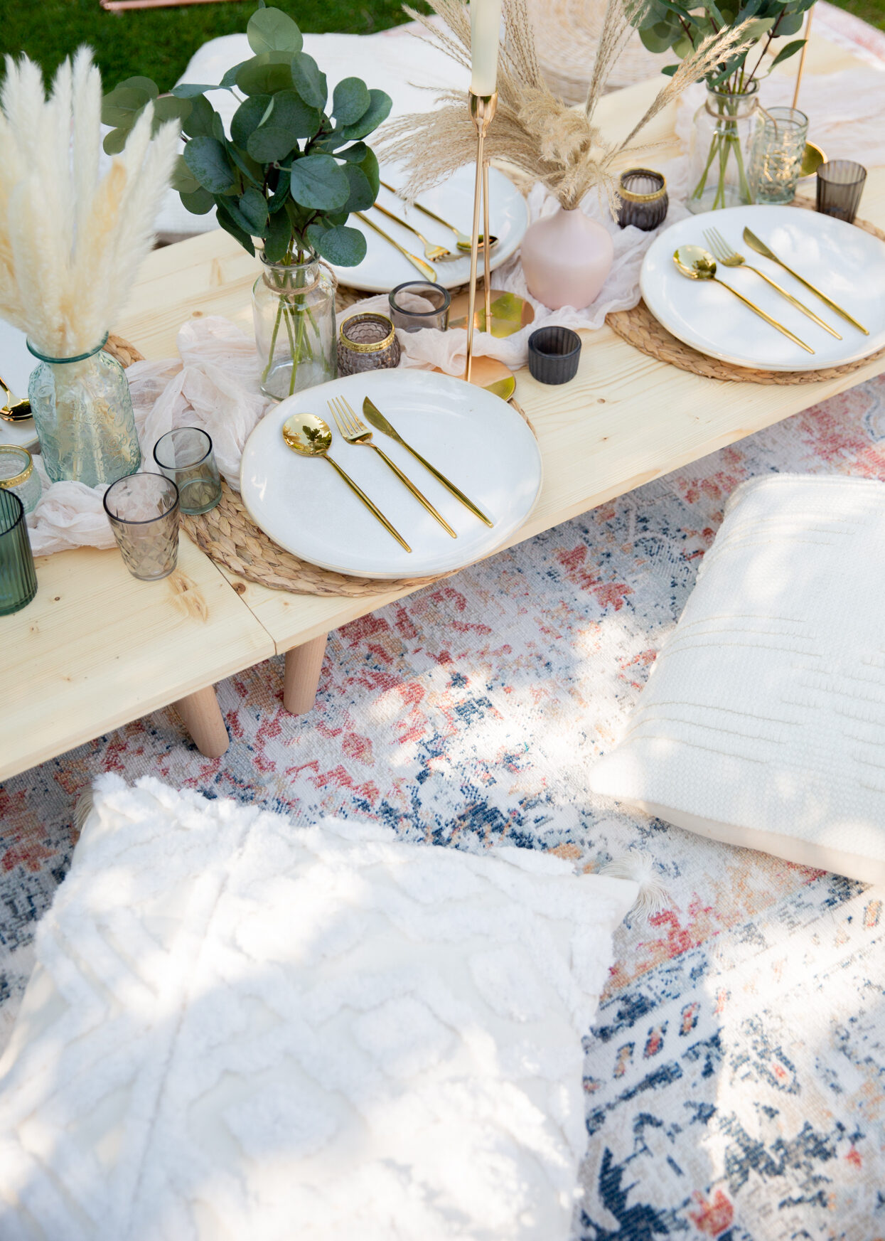 Pop up picnic styled table in London